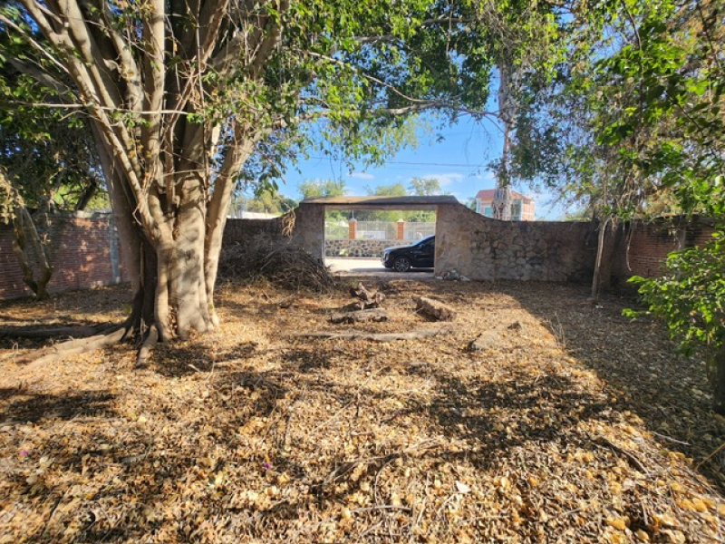 Terreno En Venta En Las Fincas De Tequesquitengo 