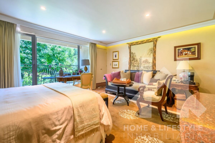 venta casa y terreno con amplio jardín en hacienda de valle escondido