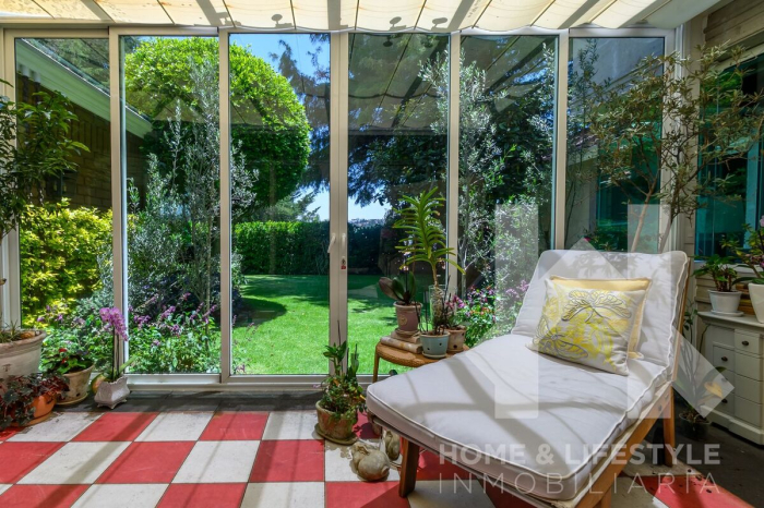 venta casa y terreno con amplio jardín en hacienda de valle escondido