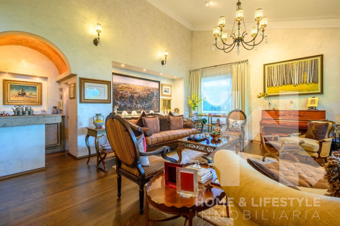 venta casa y terreno con amplio jardín en hacienda de valle escondido