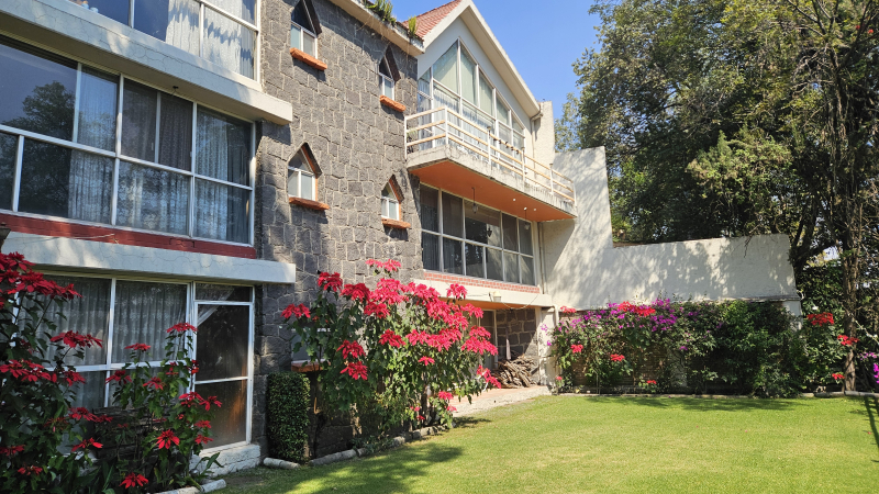Casa En Venta En Lomas Del  Huizachal