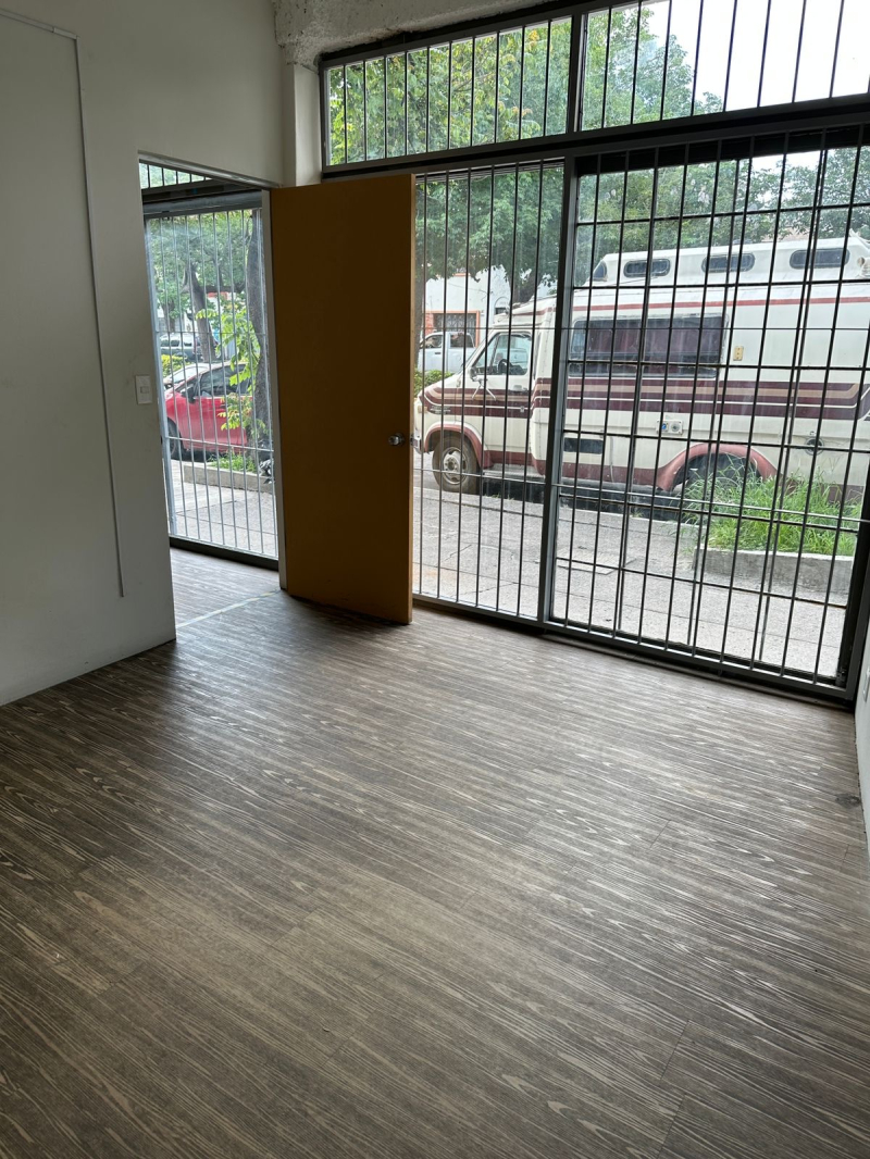 Local Comercial En Renta En Americana