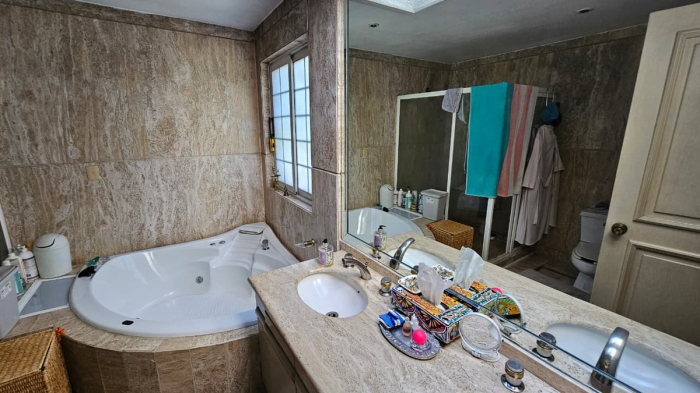 CASA VENTA CONDOMINIO HORIZONTAL BOSQUES DE LAS LOMAS