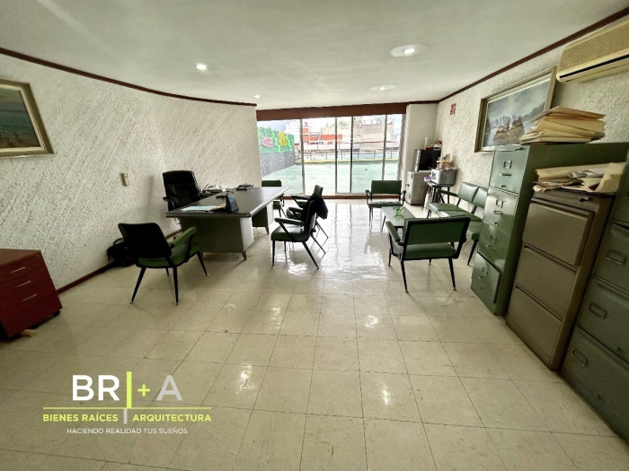 Edificio Comercial Con Locales Y Oficinas En Venta En Col. Centro