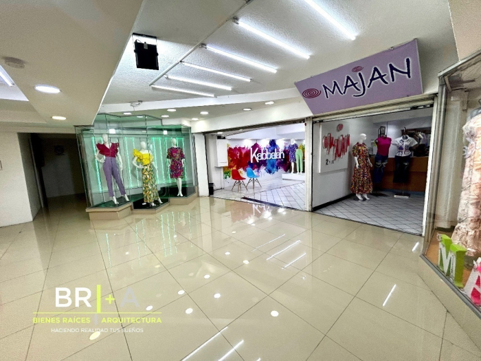 Edificio Comercial Con Locales Y Oficinas En Venta En Col. Centro