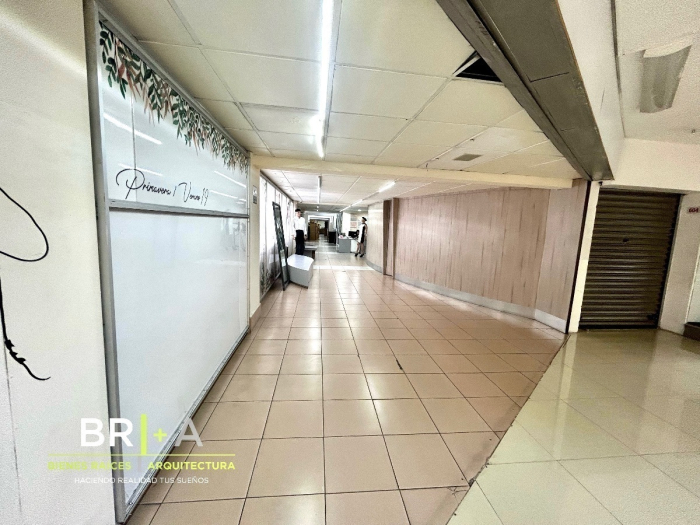 Edificio Comercial Con Locales Y Oficinas En Venta En Col. Centro