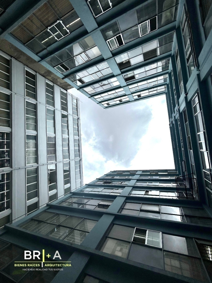 Edificio Comercial Con Locales Y Oficinas En Venta En Col. Centro