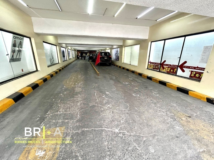 Edificio Comercial Con Locales Y Oficinas En Venta En Col. Centro