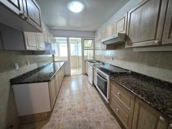 polanco, musset, amplio departamento con balcon en venta