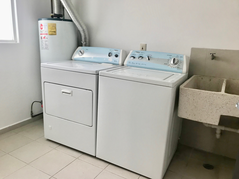 Departamento En Renta En Bosque Real