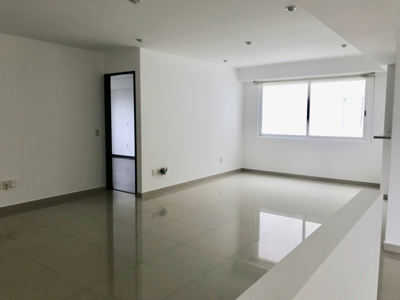 Departamento En Renta En Bosque Real