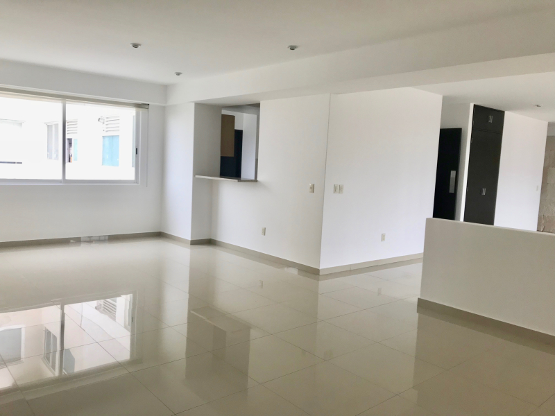 Departamento En Renta En Bosque Real