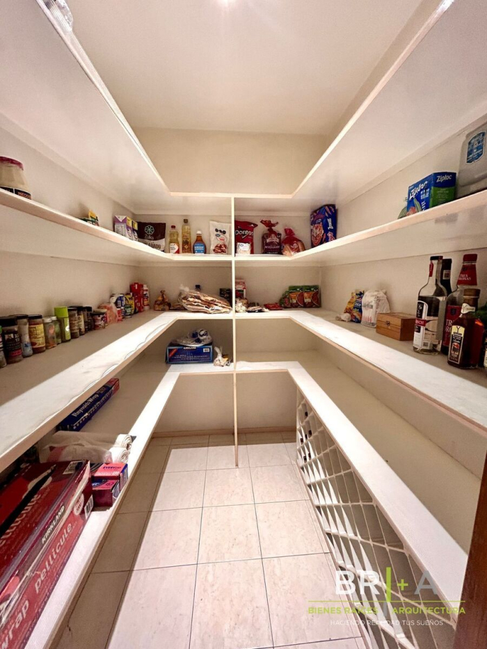 hermosa casa en venta en excelente estado sierra paracaima