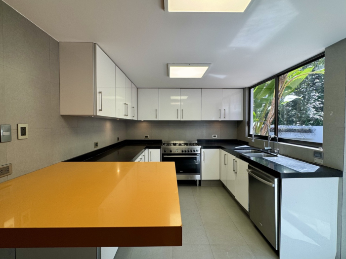 renta casa en bosque de las lomas