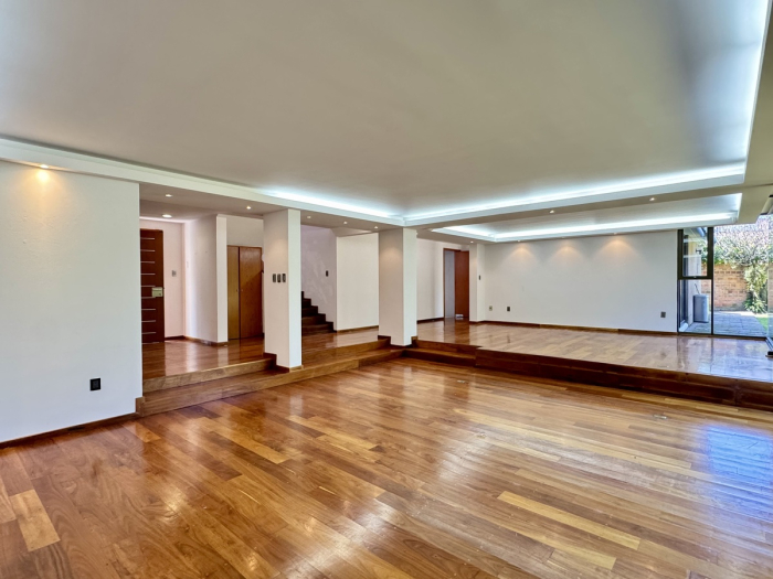 renta casa en bosque de las lomas