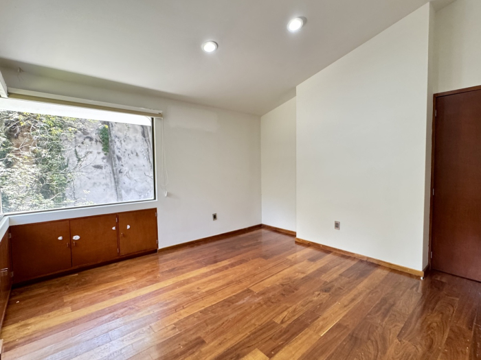 RENTA CASA EN BOSQUE DE LAS LOMAS