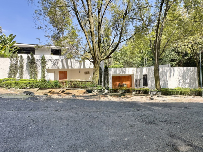 RENTA CASA EN BOSQUE DE LAS LOMAS