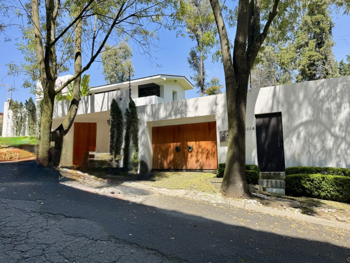 RENTA CASA EN BOSQUE DE LAS LOMAS