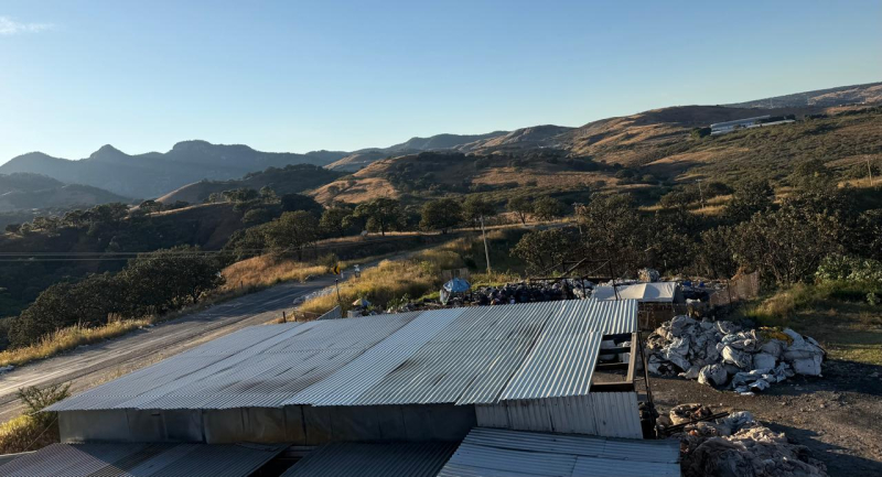 Bodega en Renta sobre Carretera a ColotlÃ¡n cerca a Hacienda Monticcelo