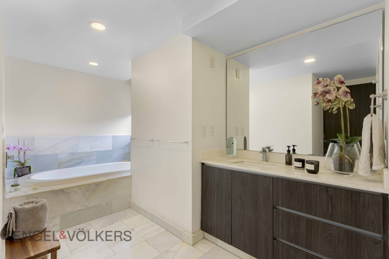 Departamento En Venta En Lomas De Vista Hermosa 304 M2, 3 Rec, 3.5 B, 5 Est.