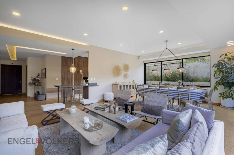 Departamento En Venta En Lomas De Vista Hermosa 304 M2, 3 Rec, 3.5 B, 5 Est.