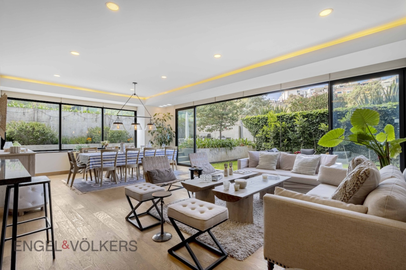 Departamento En Venta En Lomas De Vista Hermosa 304 M2, 3 Rec, 3.5 B, 5 Est.