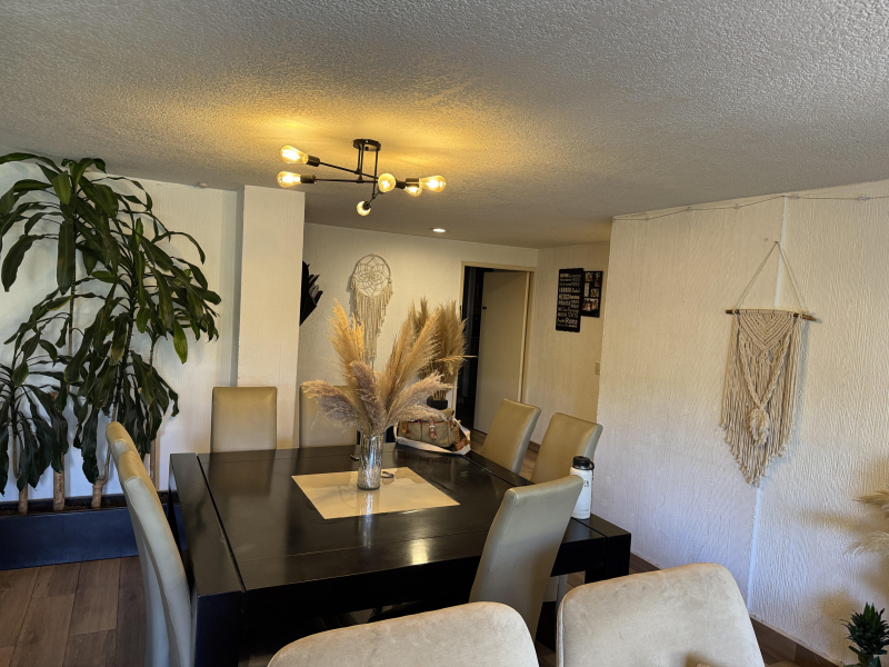 ¿buscas un hermoso departamento en venta en bosques de la herradura? ¡no busques más!  este increíble departamento cuenta con amplios y luminosos espacios, una moderna cocina equipada, acogedoras habitaciones y una impresionante vista. además, se enc