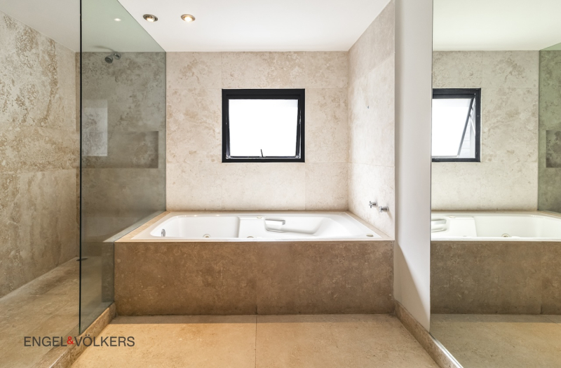 Renta Departamento Con Roof Top En Polanco  311 M2, 1 Rec, 2.5 B. 4 Est.