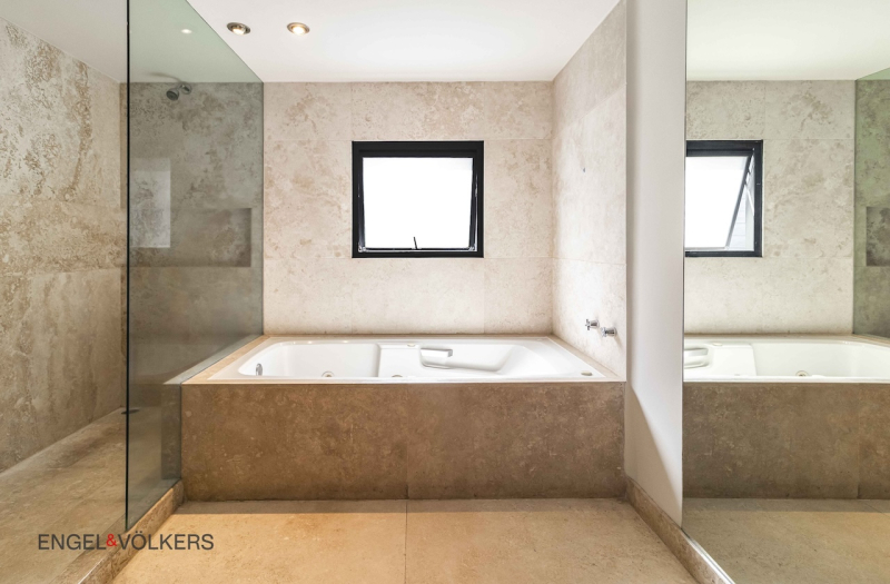 Renta Departamento Con Roof Top En Polanco  311 M2, 1 Rec, 2.5 B. 4 Est.