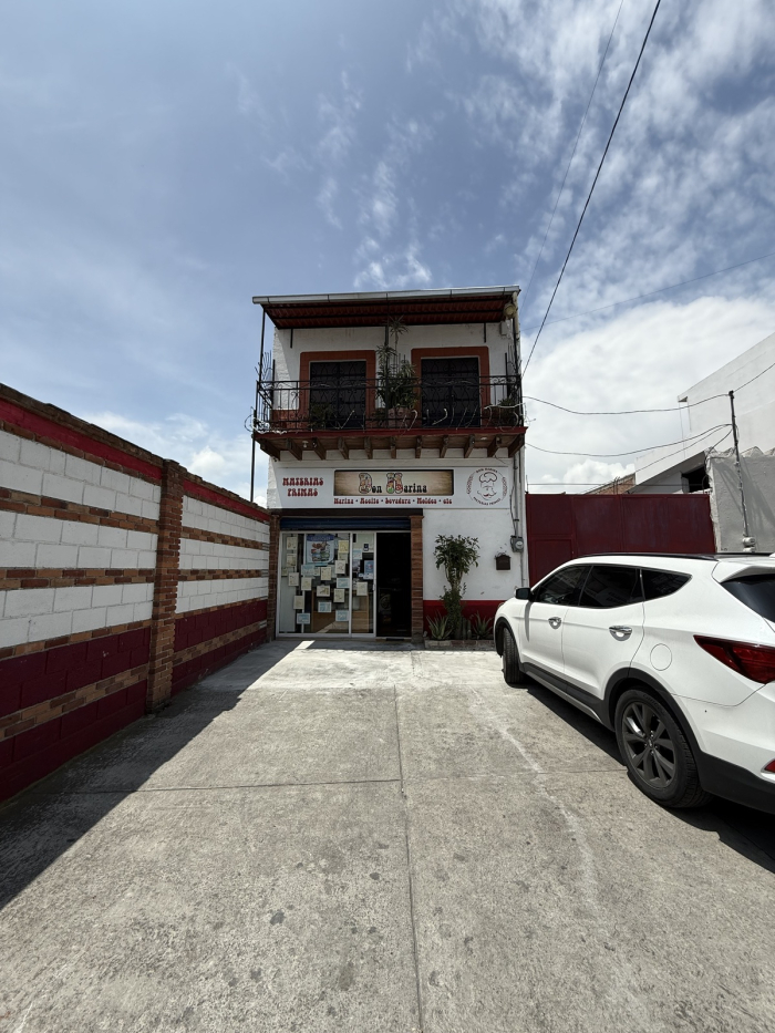 bodega en venta en metepec con oficinas, local y departamento