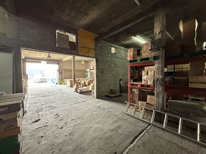 bodega en venta en metepec con oficinas, local y departamento