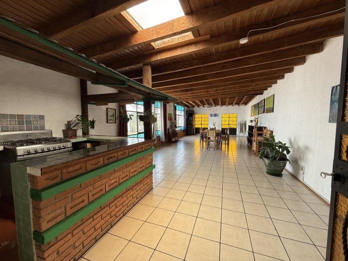 bodega en venta en metepec con oficinas, local y departamento