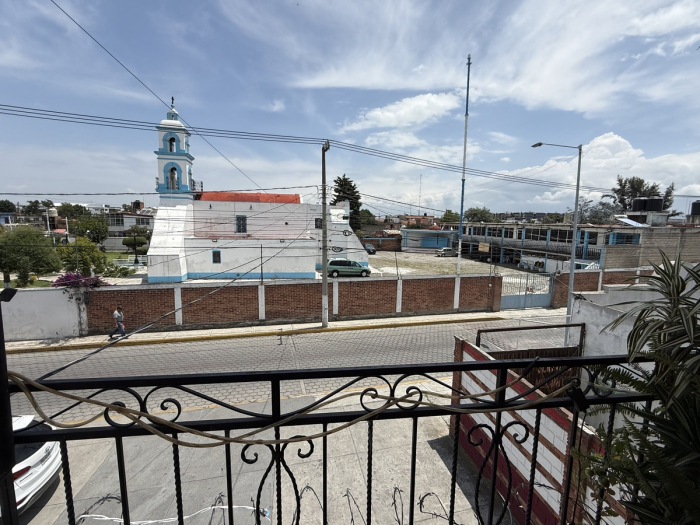 bodega en venta en metepec con oficinas, local y departamento