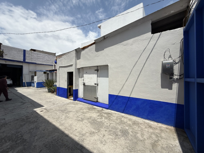 bodega en venta en metepec con oficinas, local y departamento