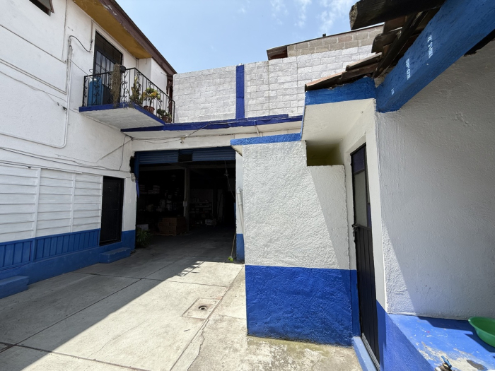 bodega en venta en metepec con oficinas, local y departamento