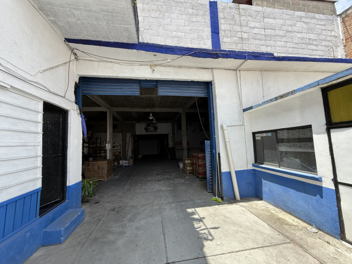 bodega en venta en metepec con oficinas, local y departamento