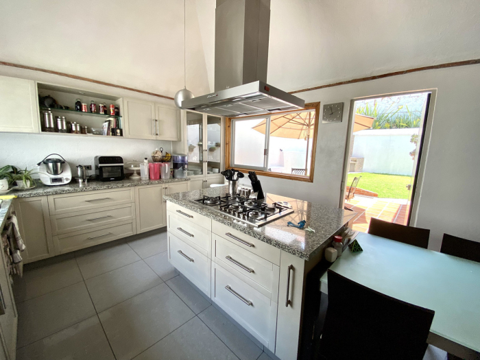 Renta Casa En Lomas Hipodromo, Junto A Tecamachalco. Amueblada O Semi Amueblada