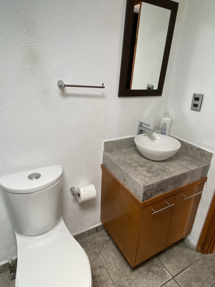 Renta Casa En Lomas Hipodromo, Junto A Tecamachalco. Amueblada O Semi Amueblada