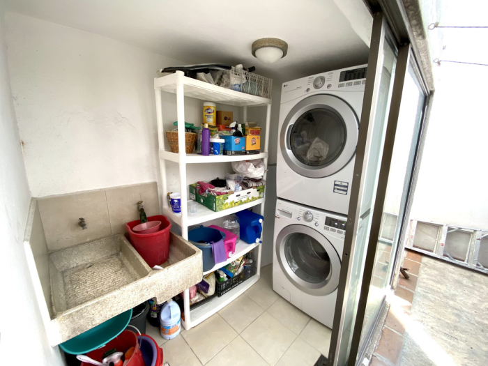 Renta Casa En Lomas Hipodromo, Junto A Tecamachalco. Amueblada O Semi Amueblada