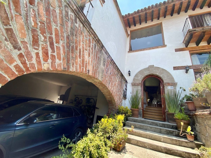 Renta Casa En Lomas Hipodromo, Junto A Tecamachalco. Amueblada O Semi Amueblada