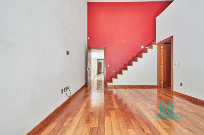Casa En Venta En La Herradura Con Elevador