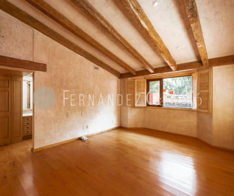 VENTA DE CASA EN LOMAS DE VISTAHERMOSA