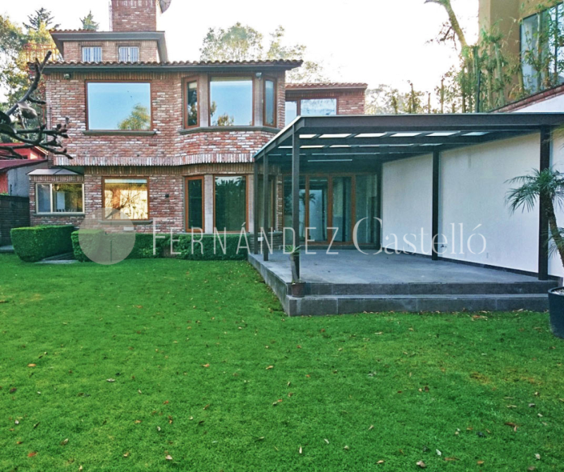 VENTA DE CASA EN LOMAS DE VISTAHERMOSA