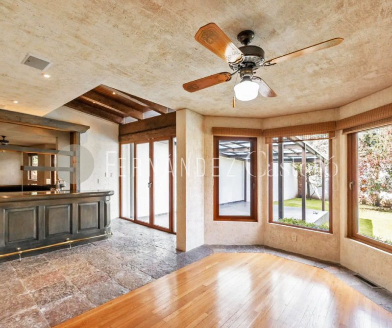 VENTA DE CASA EN LOMAS DE VISTAHERMOSA