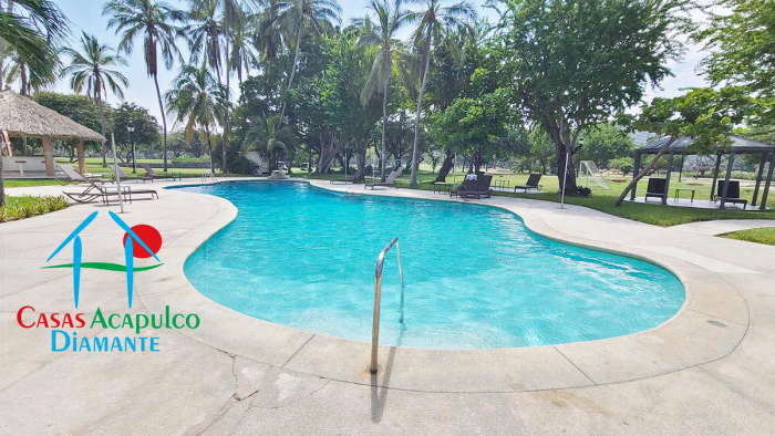 Departamento En Venta En Torre Azteca Princess, Acapulco