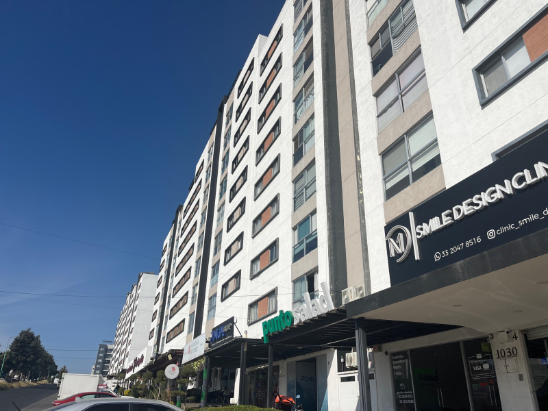 local comercial en renta en la cima