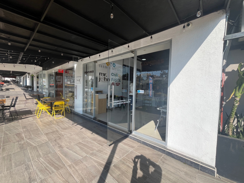 local comercial en renta en la cima