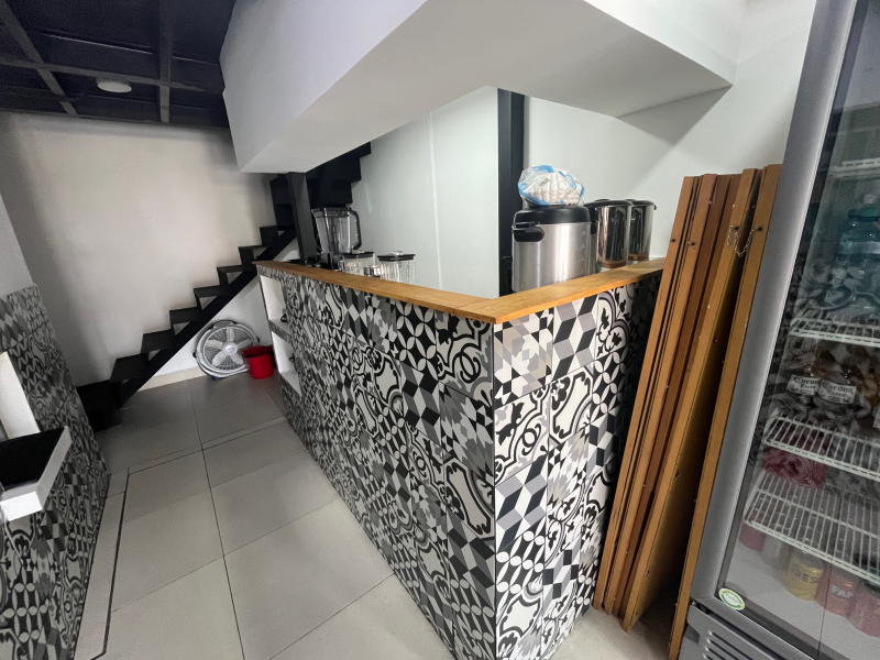 local comercial en renta en la cima