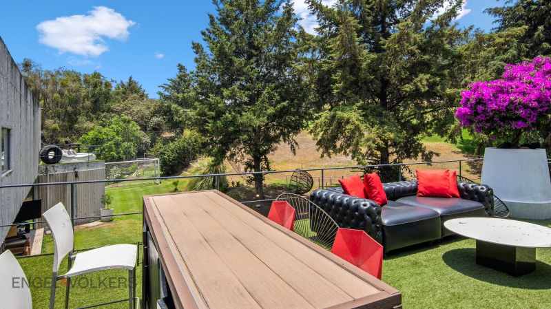 Casa En Renta En Bosque Real.