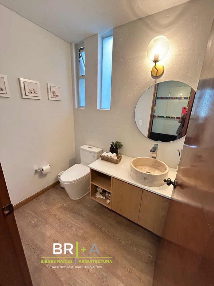 VENTA DE BONITO TOWNHOUSE RECIEN REMODELADO EN CUAJIMALPA